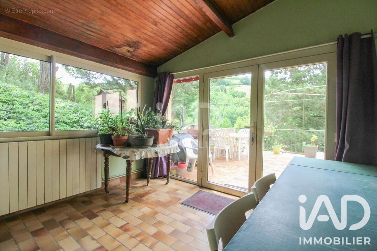 Maison 142 m² à Saint-Juery  - photo 6
