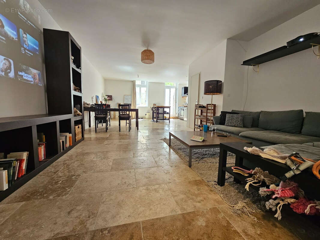 Appartement à MARSEILLE-7E
