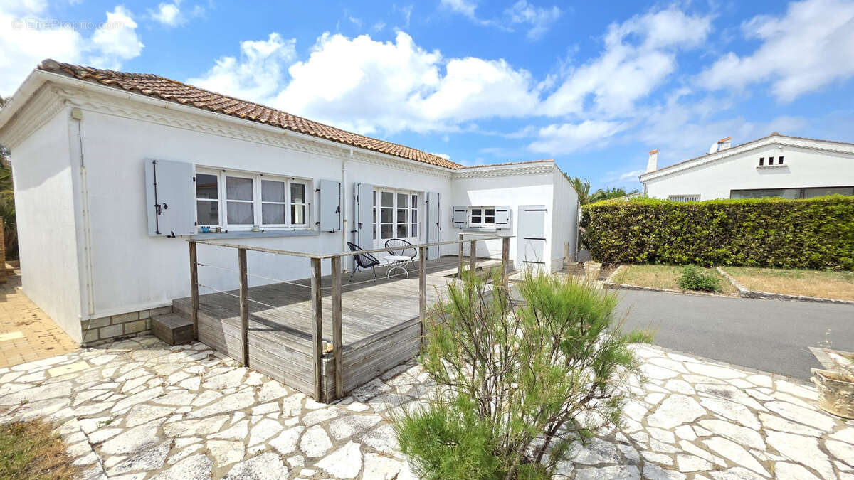 Maison à LA BREE-LES-BAINS