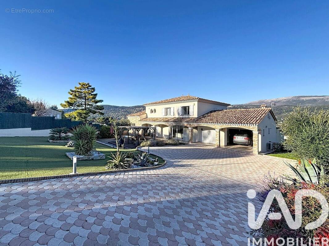 Photo 1 - Maison à PEYMEINADE