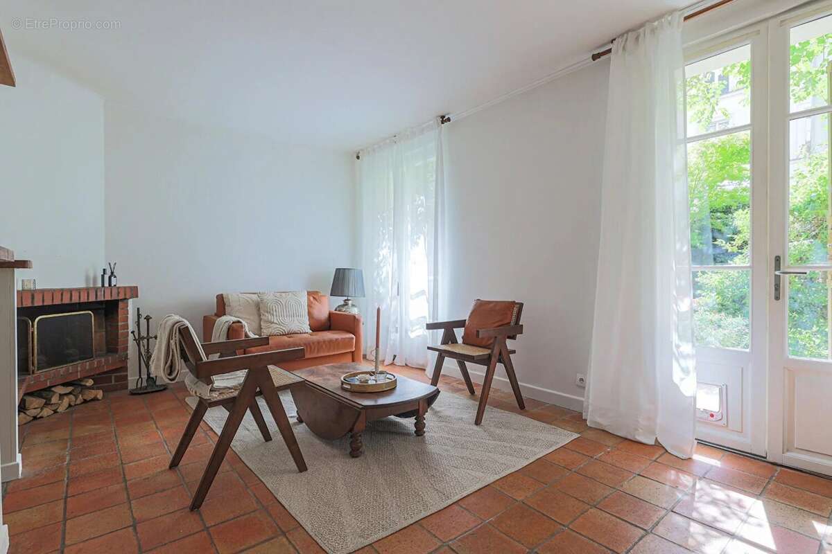 Appartement à PARIS-18E