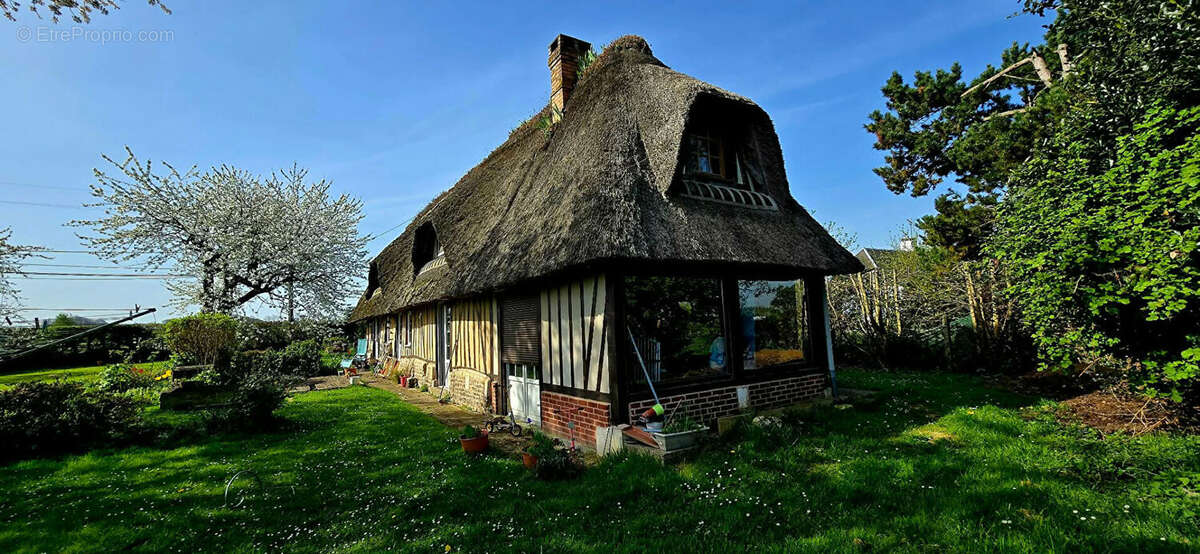 Maison à ETREVILLE