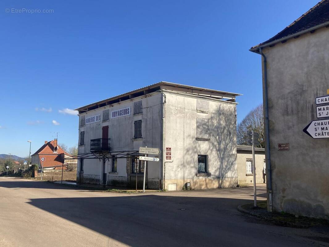 Photo 1 - Maison à LIGNY-EN-BRIONNAIS
