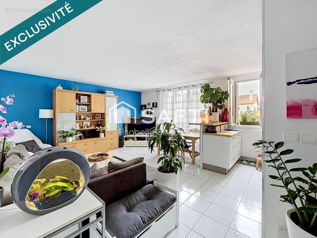 Photo 1 - Appartement à LE PLESSIS-TREVISE