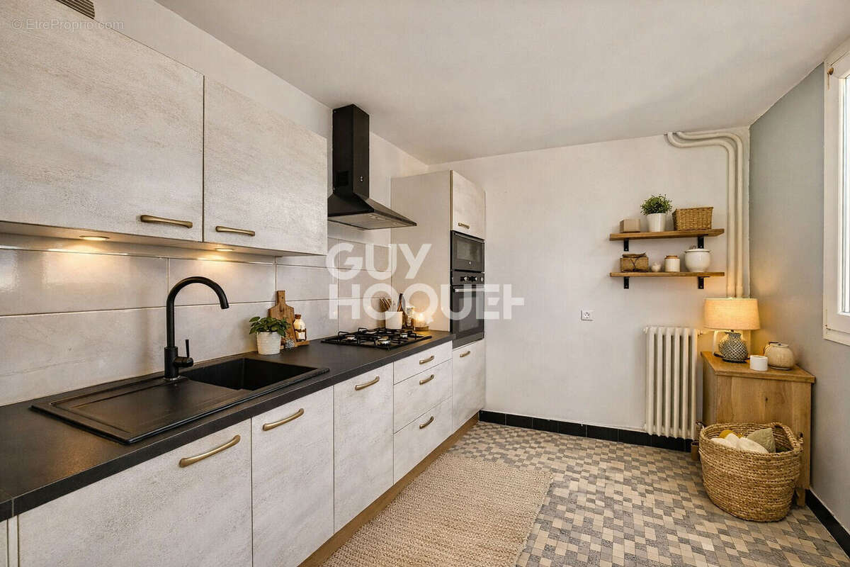 Appartement à LYON-8E