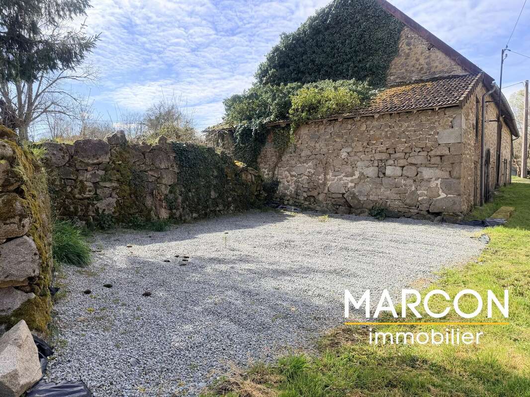 Maison à SAINTE-FEYRE