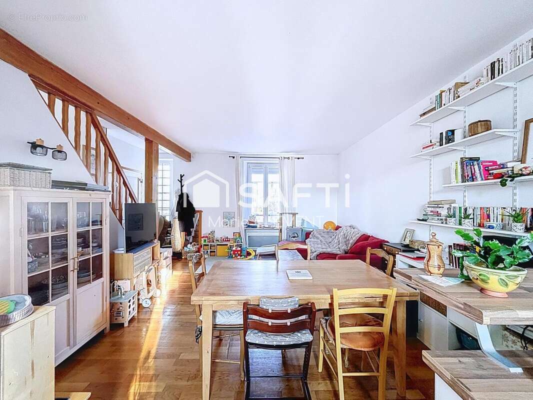 Photo 2 - Appartement à BRIE-COMTE-ROBERT