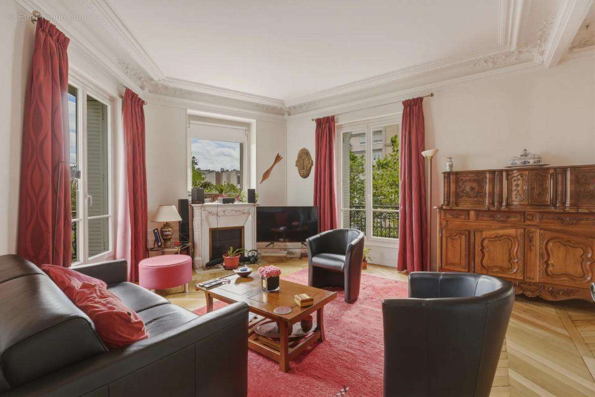 Appartement à PARIS-14E