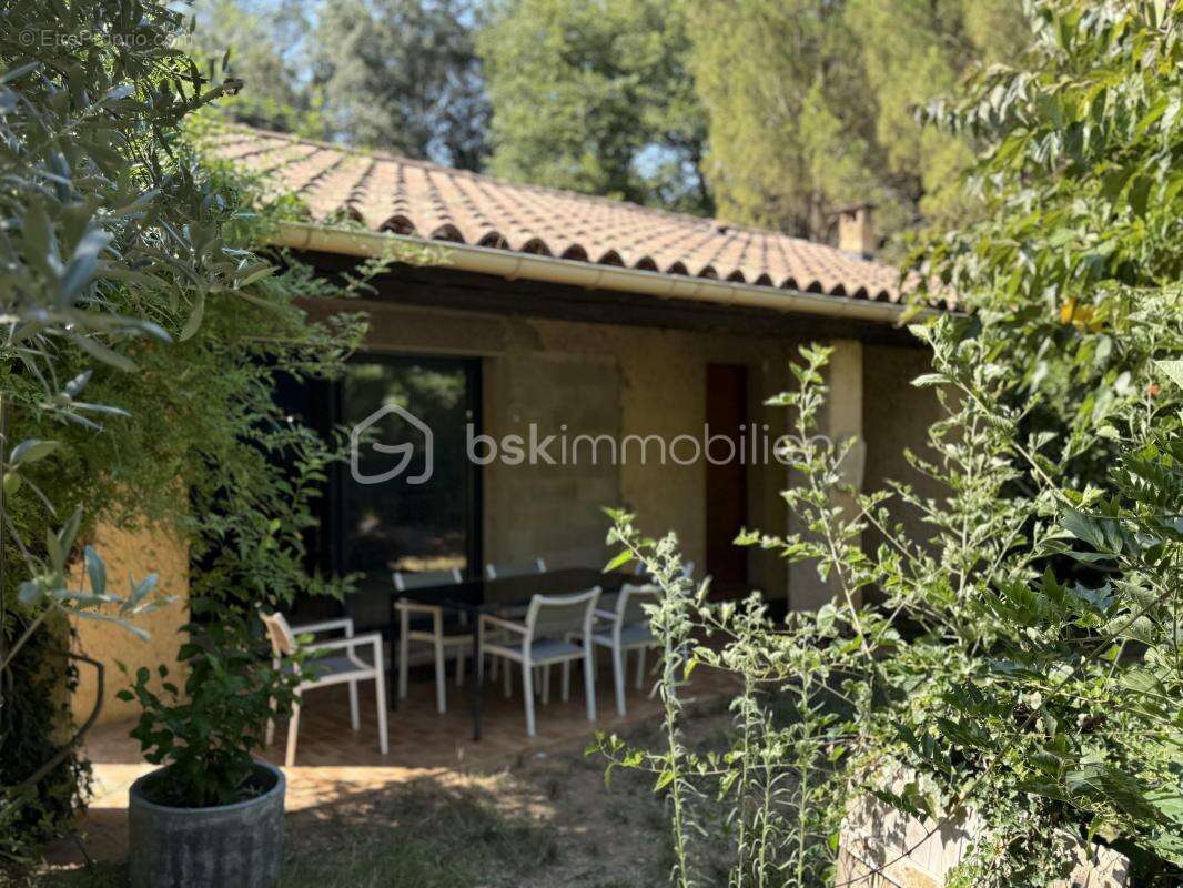 Maison à LA ROQUE-SUR-CEZE