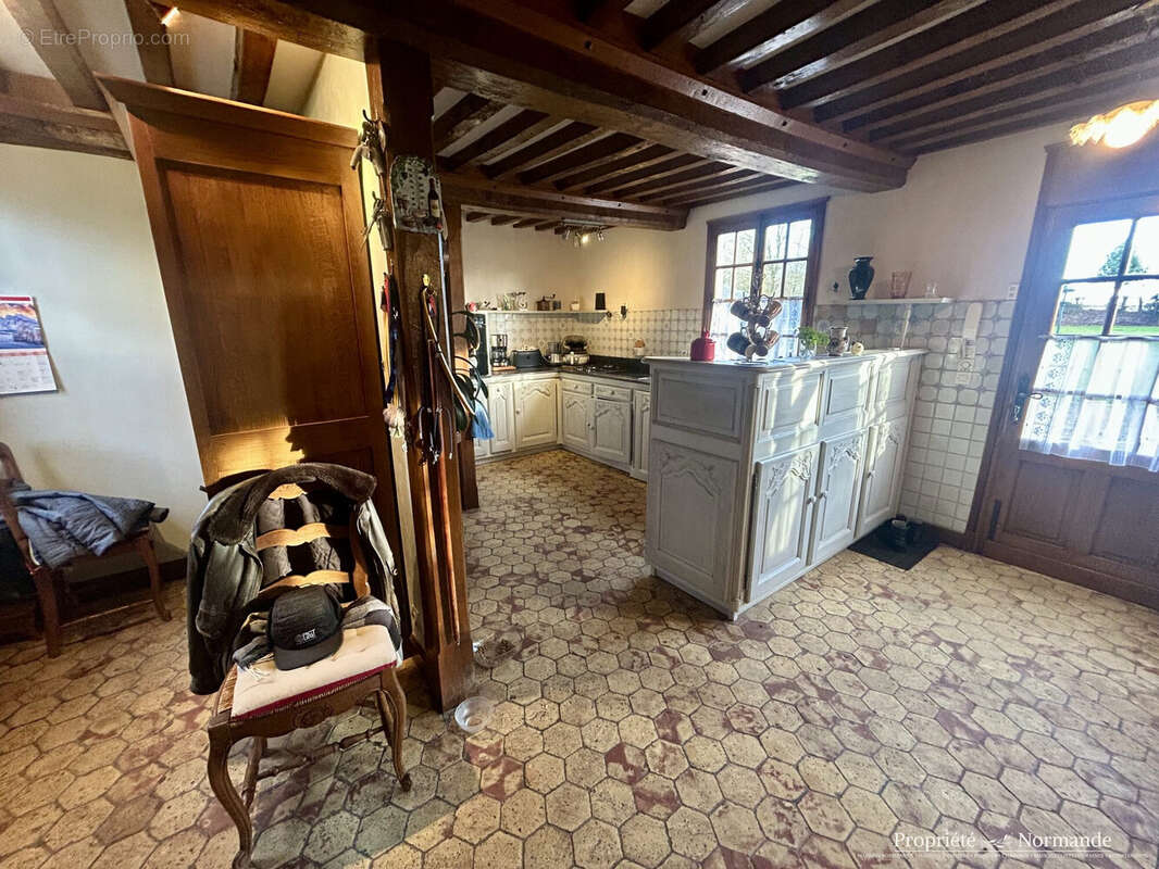 Maison à CORMEILLES