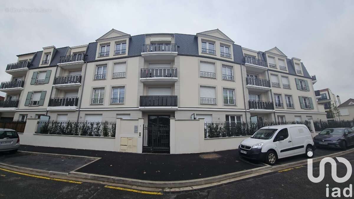 Photo 2 - Appartement à LE PLESSIS-BOUCHARD