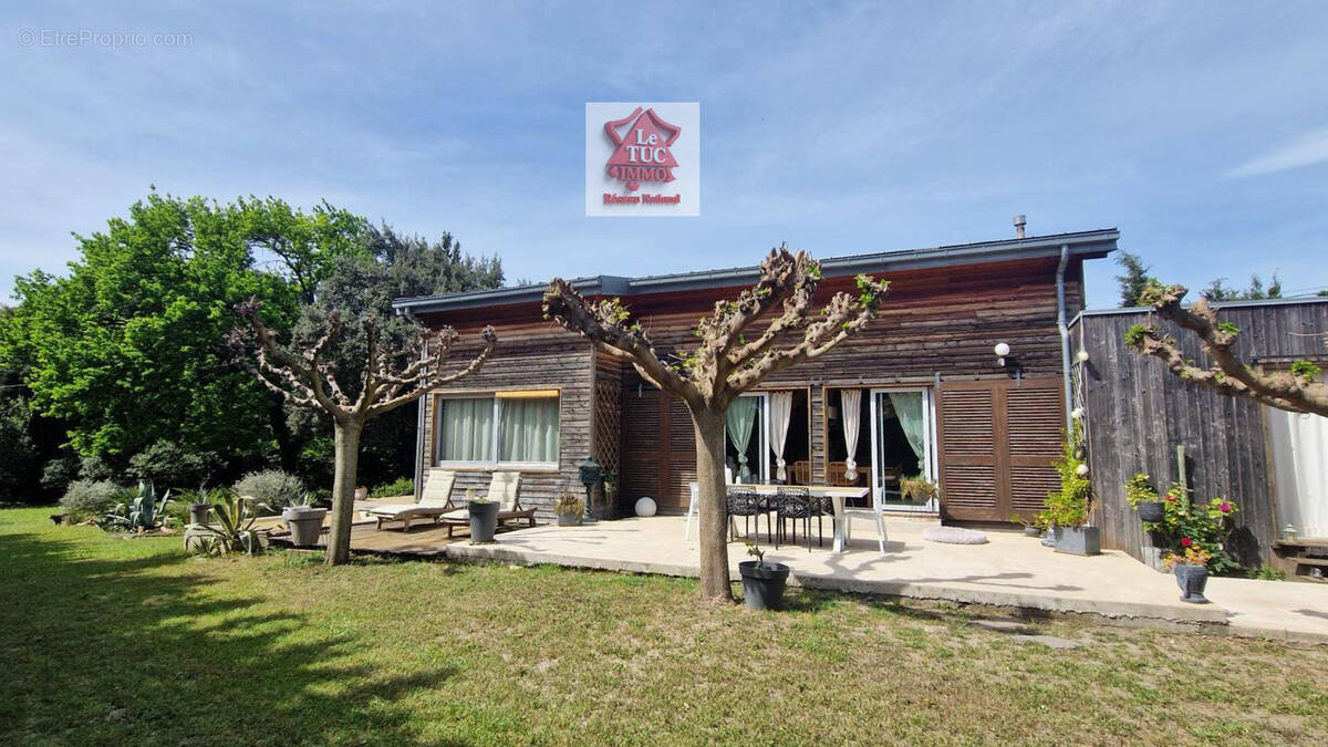 Maison à BOLLENE