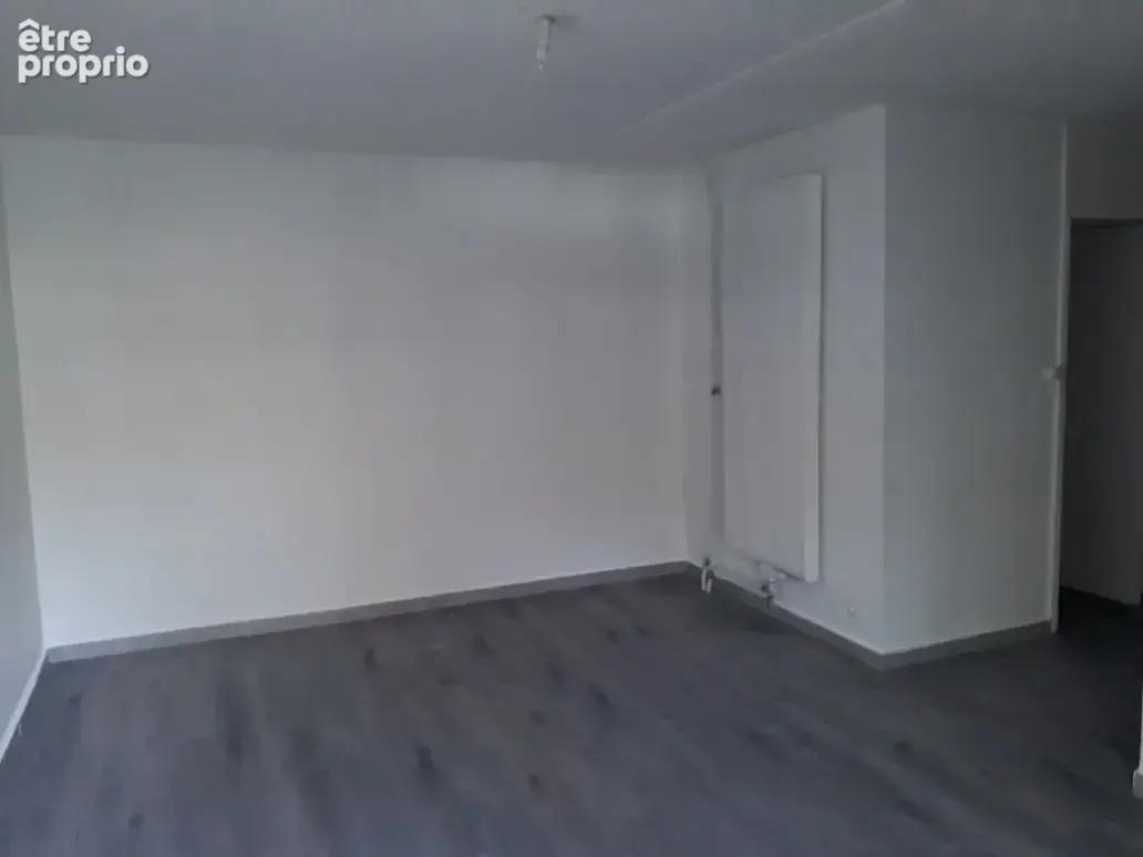 A saisir secteur jas de bouffan t1 31m² en rdc avec terrasse tres bon etat - photo 2