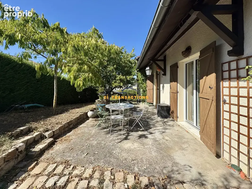 Photo Maison à Saint-Priest-En-Jarez au prix de 275 000€