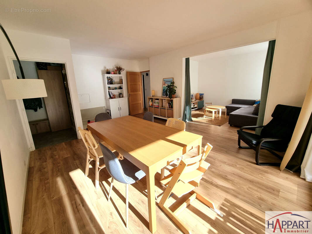 Appartement à VAUX-LE-PENIL