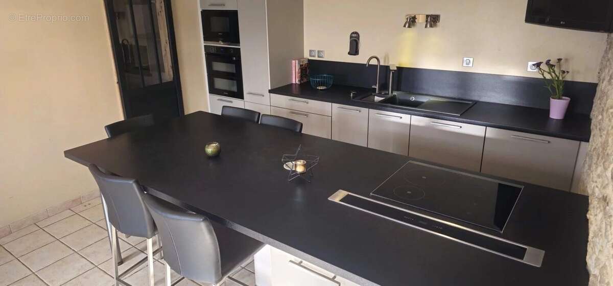 Maison à SAINT-MARTIN-DU-MONT