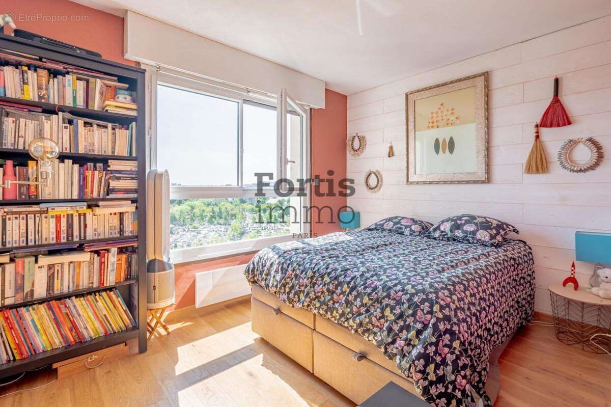 Appartement à ISSY-LES-MOULINEAUX