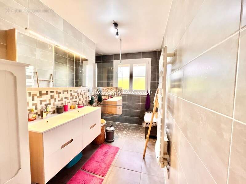 Maison à GRANZAY-GRIPT