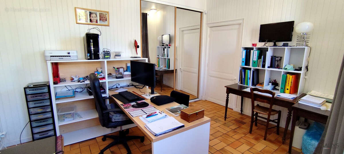 Maison à CHENAC-SAINT-SEURIN-D'UZET