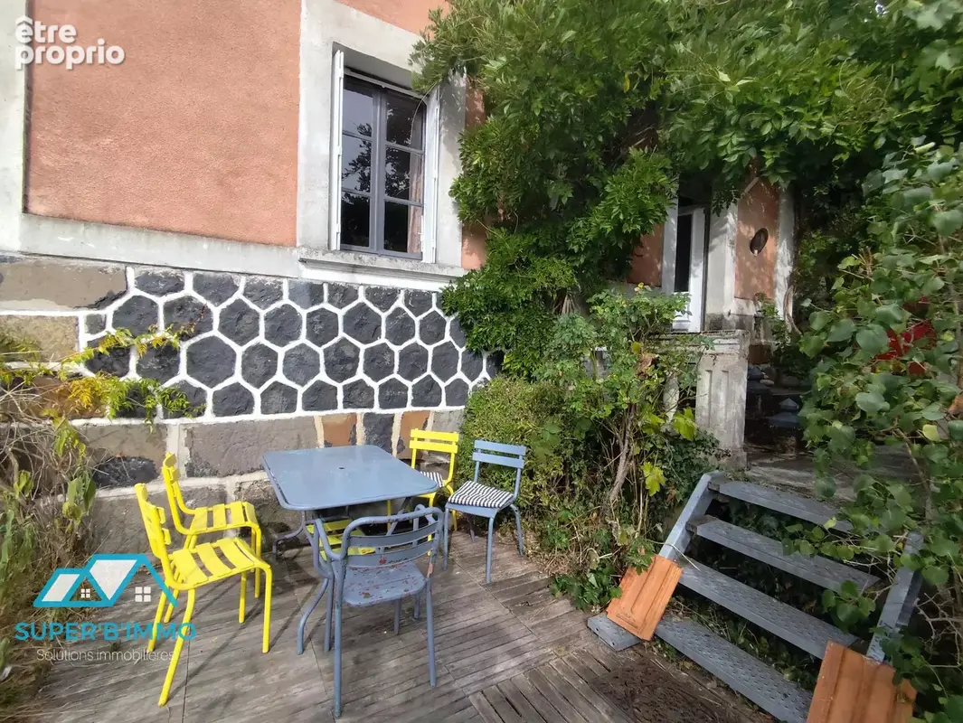 maison de village avec terrasses, garage et terrains - photo 5