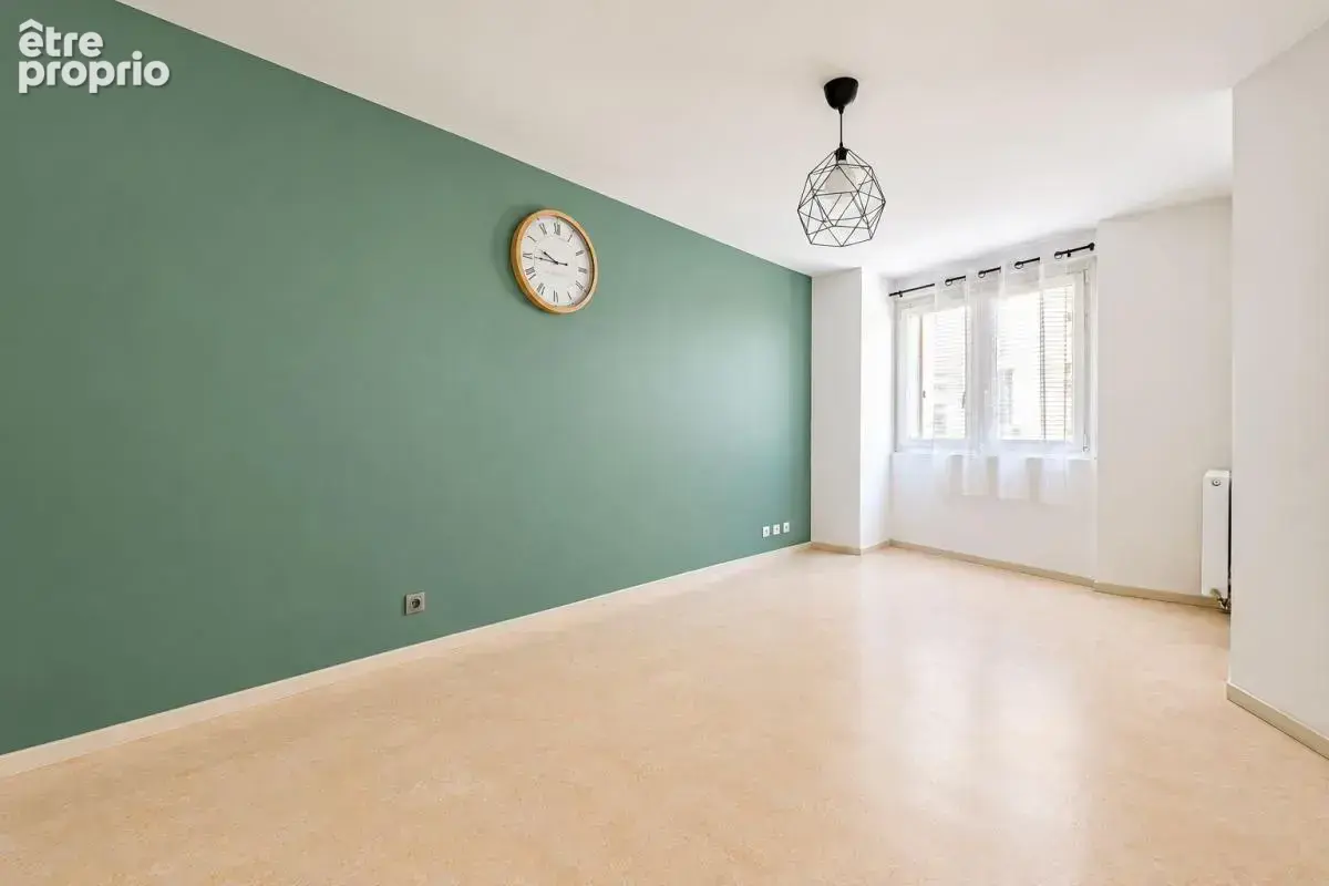 Appartement T2 À Vendre en Centre-Ville de Reims - photo 2