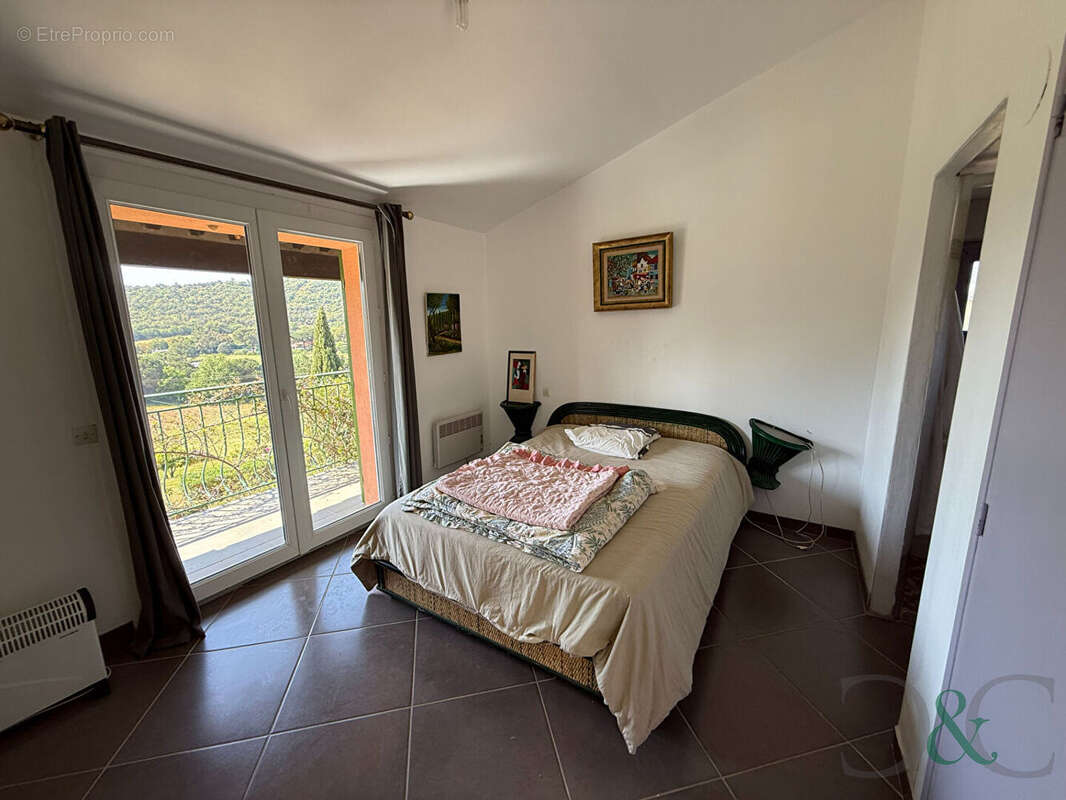 Maison à BORMES-LES-MIMOSAS