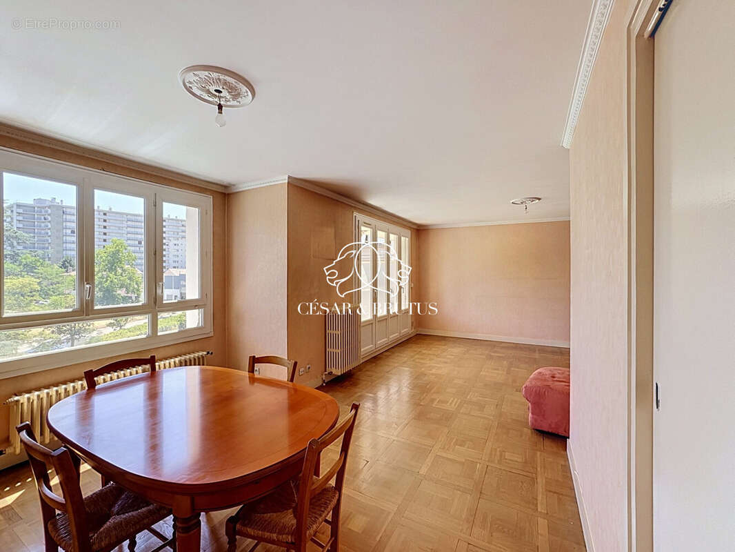 Appartement 75 m² à Lyon-8e  - photo 4