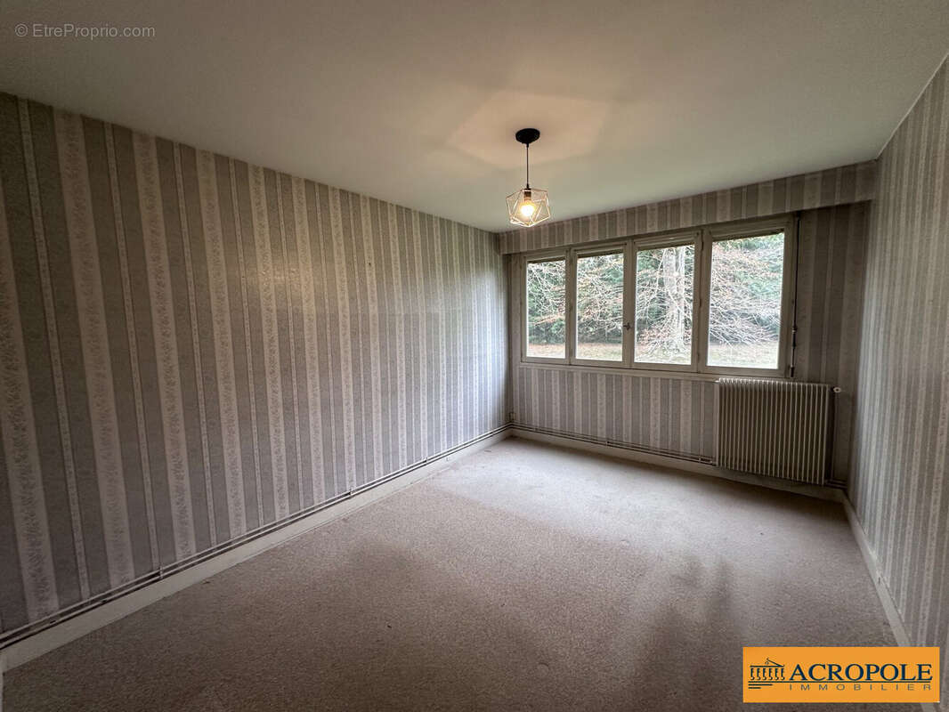 Chambre 2 - Appartement à GIEN