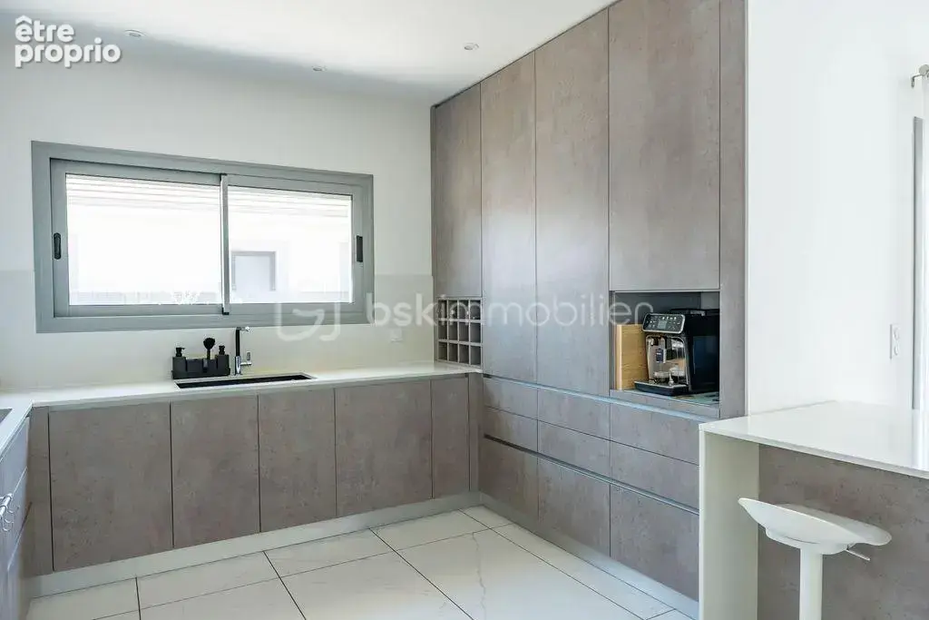 Superbe Maison Familiale de 149m² sur 961m² de Terrain avec Piscine ! - photo 6