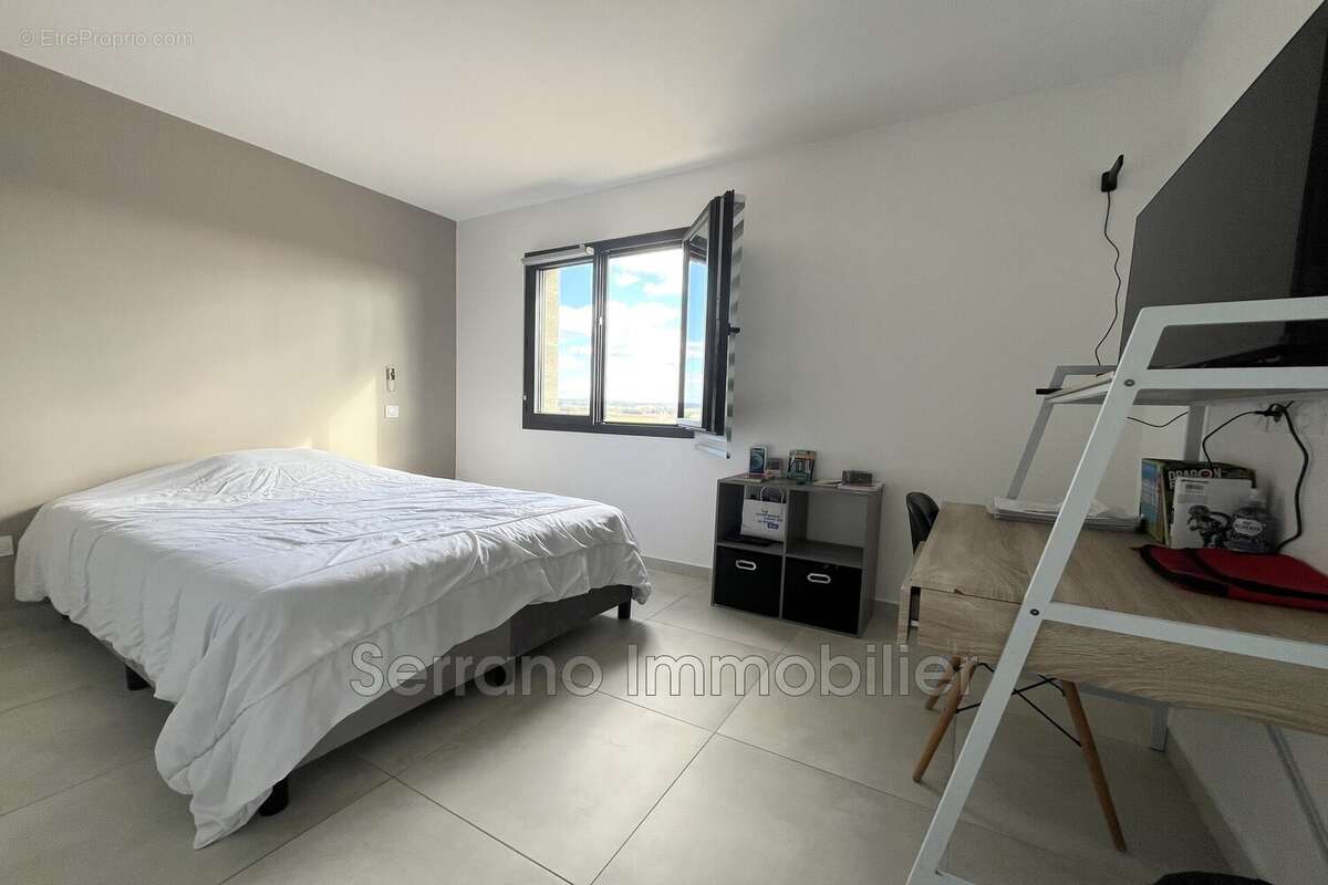 Maison 152 m² à Montfrin  - photo 5