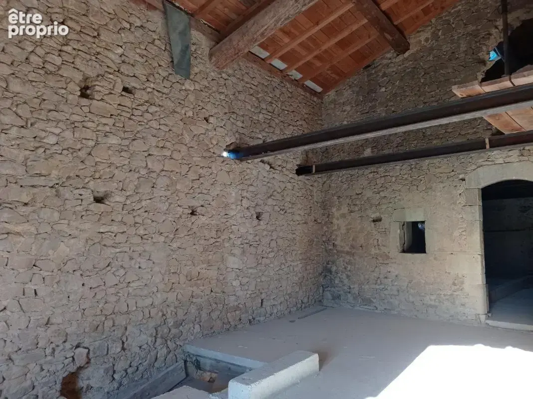 Charme de la Pierre à Sabran, grange à rénover - photo 25