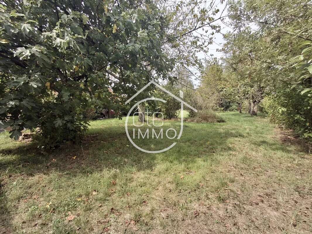 Maison à COURS-DE-PILE