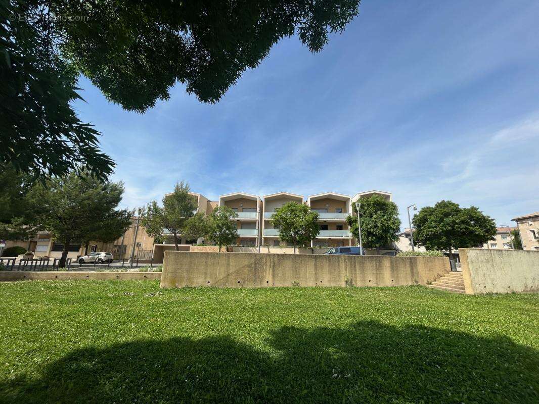 Appartement à SAINT-PAUL-TROIS-CHATEAUX