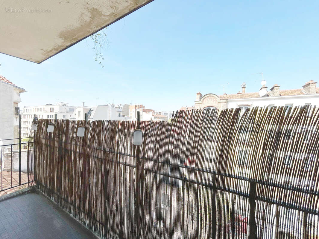 Appartement à LES LILAS