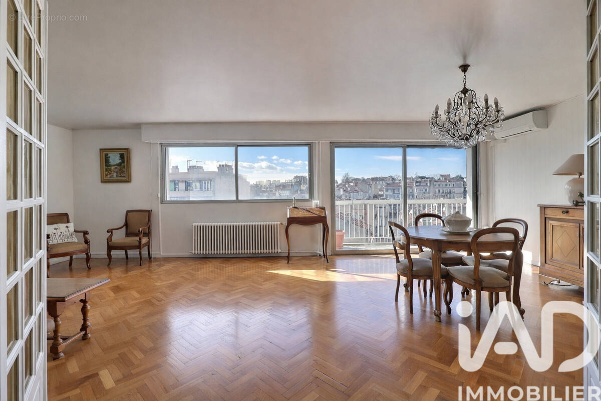 Photo 1 - Appartement à MARSEILLE-4E