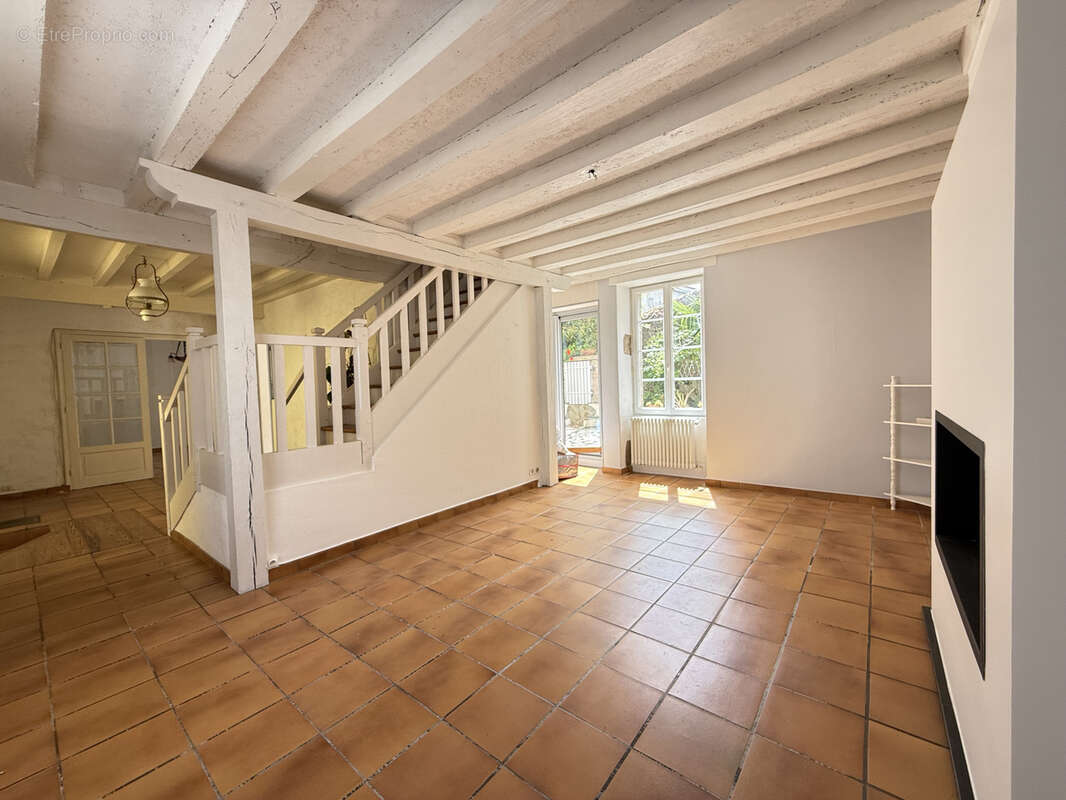 Maison à VIEILLEVIGNE