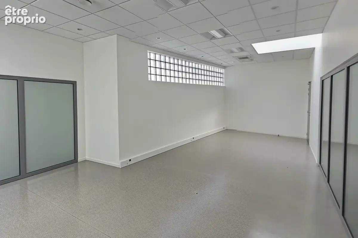 À vendre   Ensemble de bureaux de 790 m2   Metz Centre - photo 2