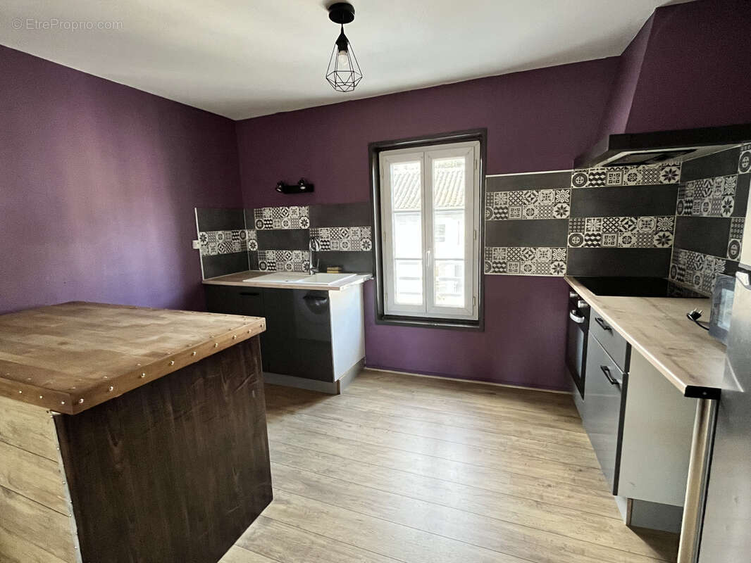 Appartement à CHALAIS