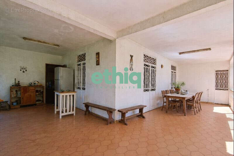 Maison à CAPESTERRE-BELLE-EAU