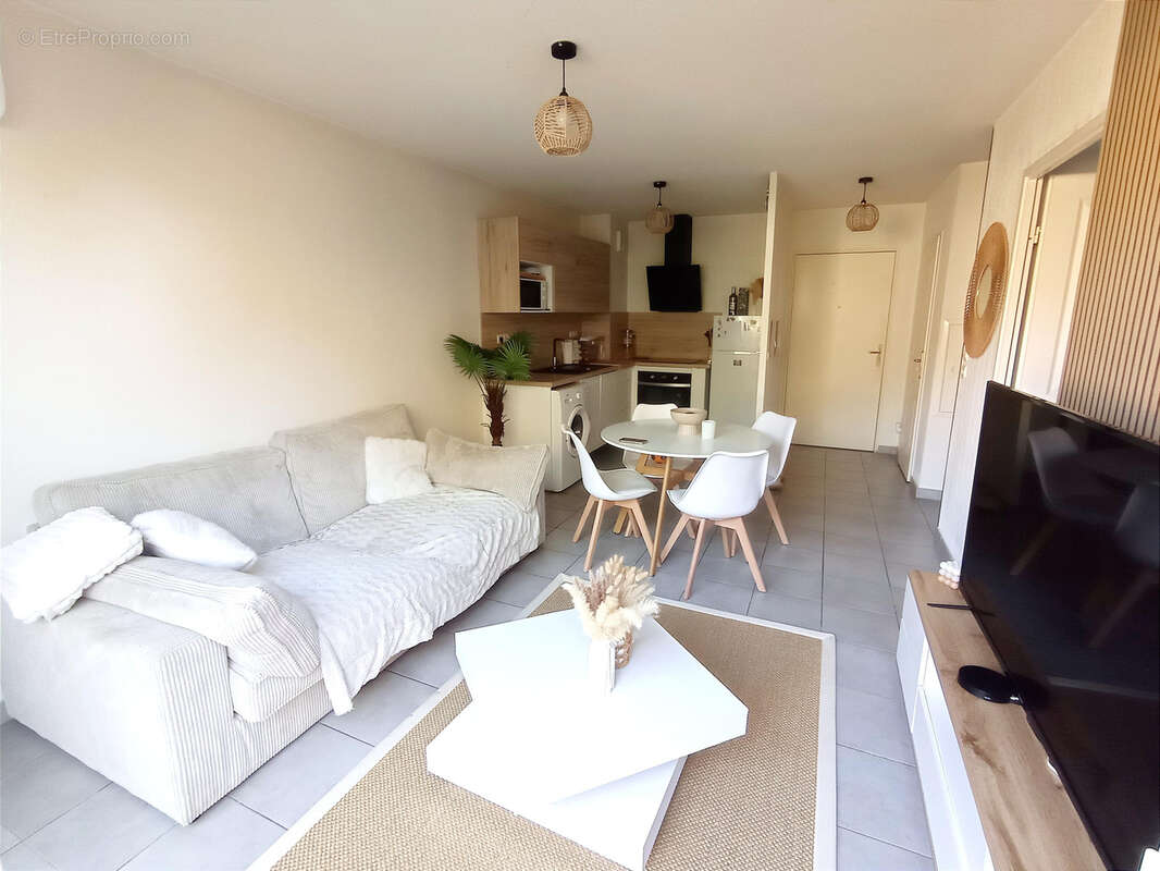 Appartement à SIX-FOURS-LES-PLAGES