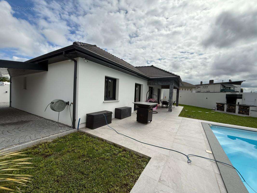 Maison à BOEIL-BEZING