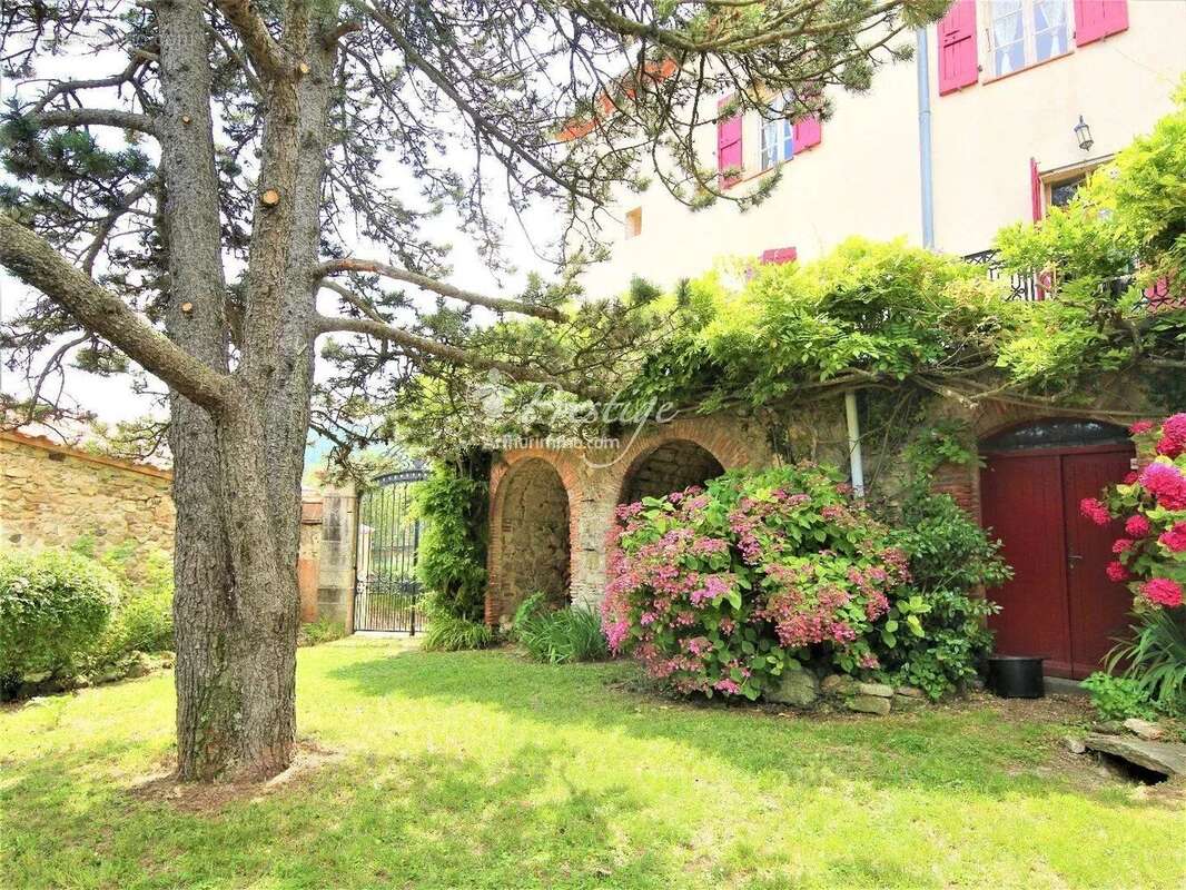 Vente Hotel particulier Arles-sur-tech(66150) 593 000ï¿œ - photo 2