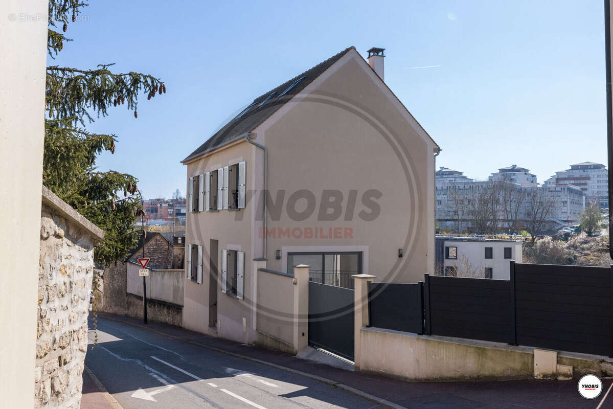 Maison à SAINT-GERMAIN-EN-LAYE