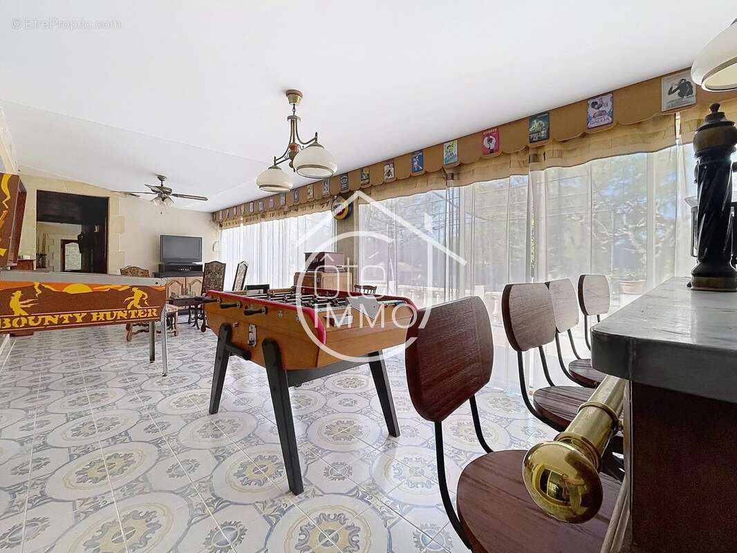 Maison à MONTPEYROUX