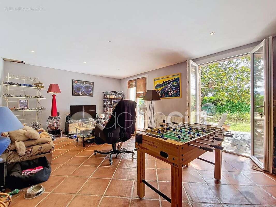 Belle villa divisée en 2 appartements à Peymeinade - photo 20