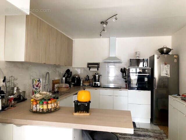 Appartement à PEYPIN