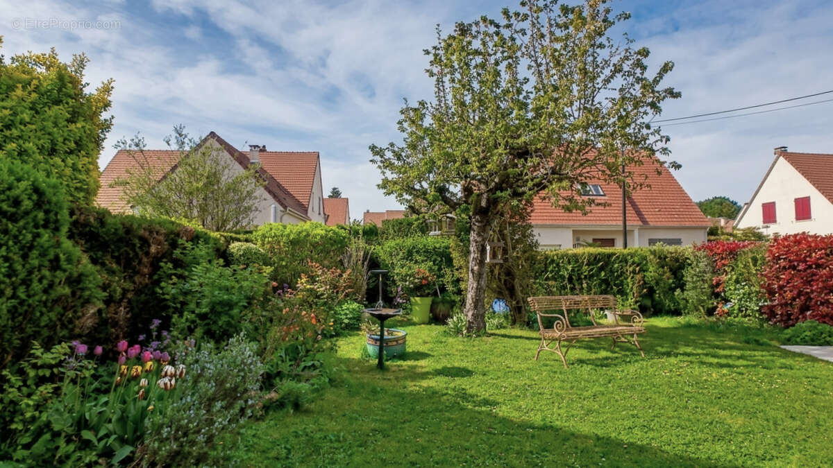 Maison à MARCOUSSIS