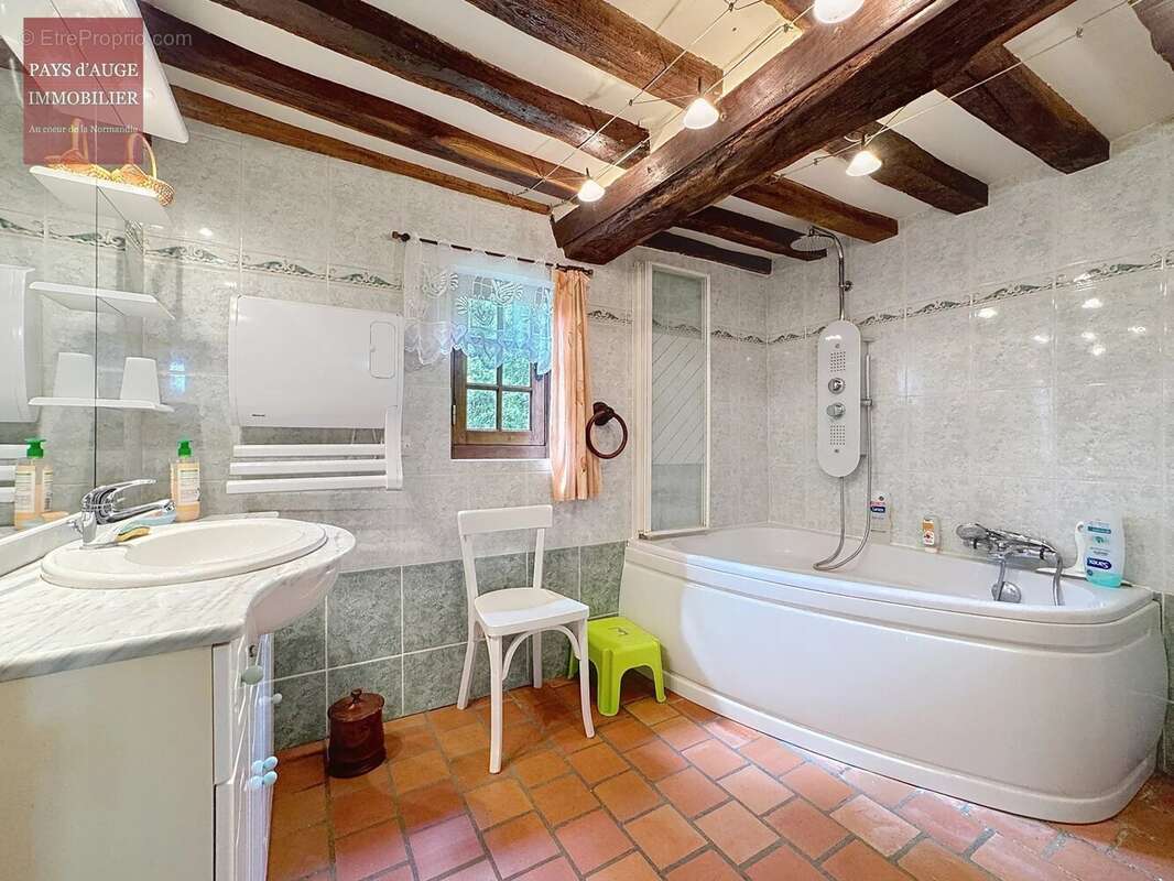 Maison à SAINT-GERVAIS-DES-SABLONS