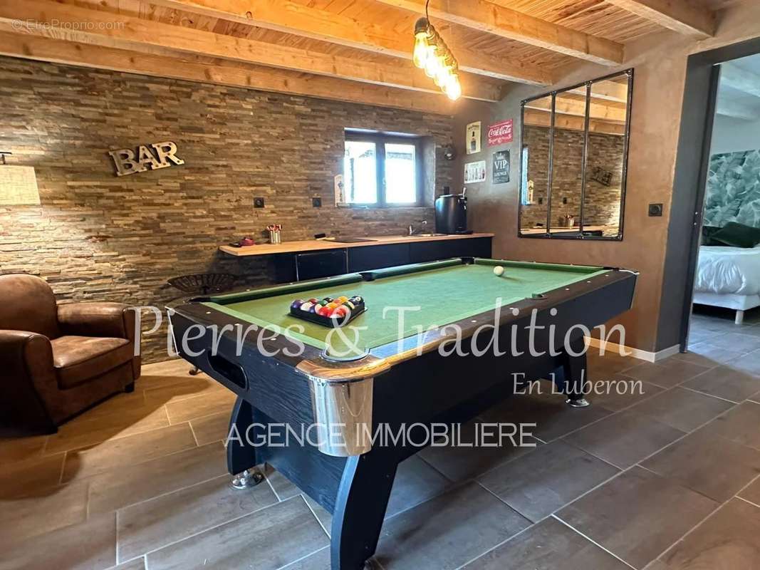 Maison à SIMIANE-LA-ROTONDE