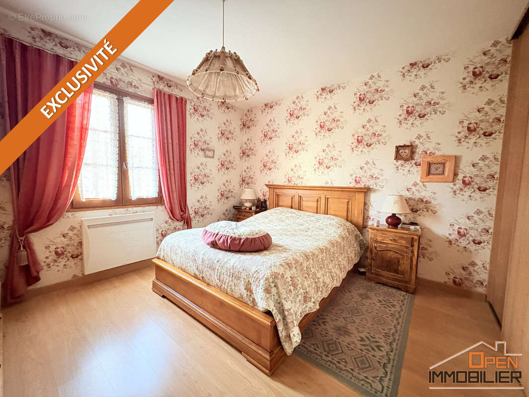 Maison à SAINT-JULIEN-DE-LAMPON